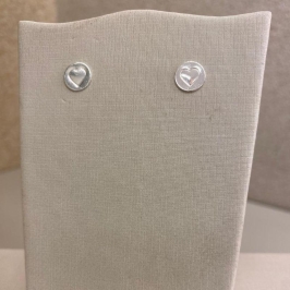 Brinco chapinha redonda com coração