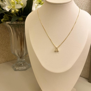 Corrente com pingente letra pequena cravejada A