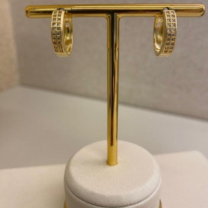 Brinco argolinha click Emily