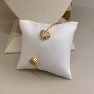 Bracelete ponteira coração cravejado