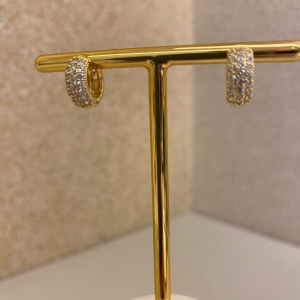 Brinco argolinha clickTábita