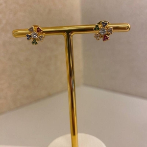 Brinco florzinha Colors