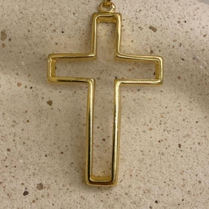 Pingente cruz vazada 38mm