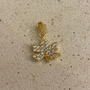 Pingente folhas de outuno