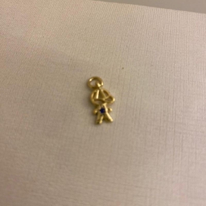 Pingente menino zirconia azul P