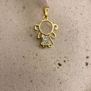 Pingente Menina Grande Cravejada