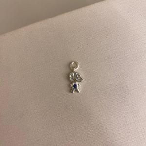 Pingente menino zirconia azul P Prata