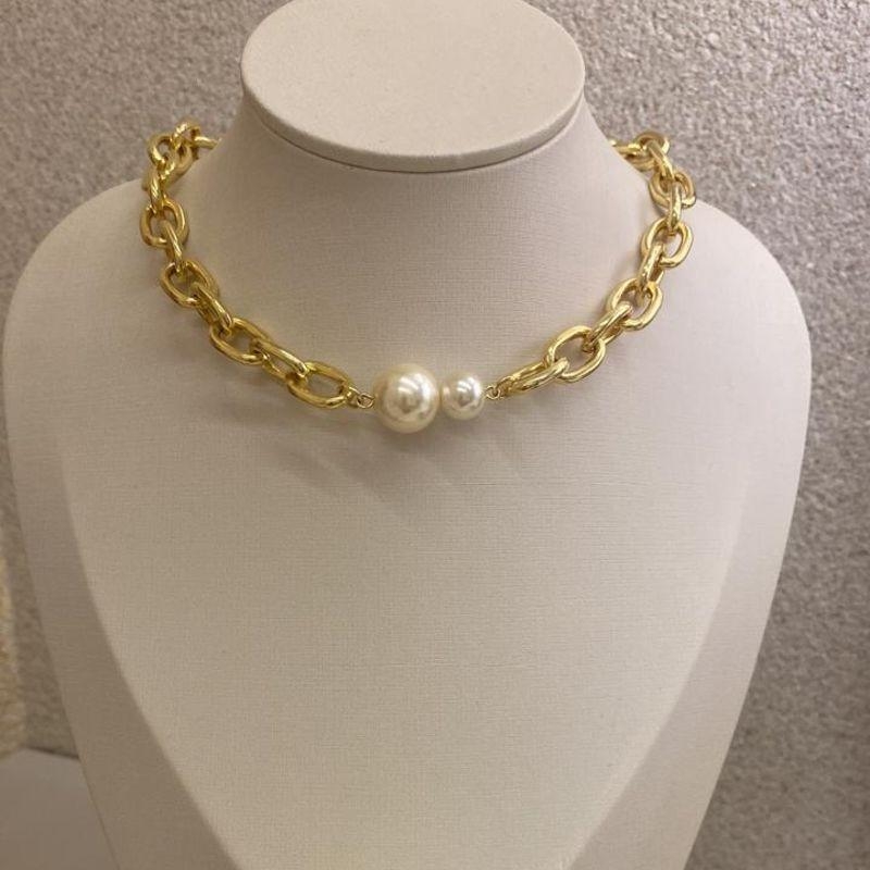 Corrente com elos grandes e perola