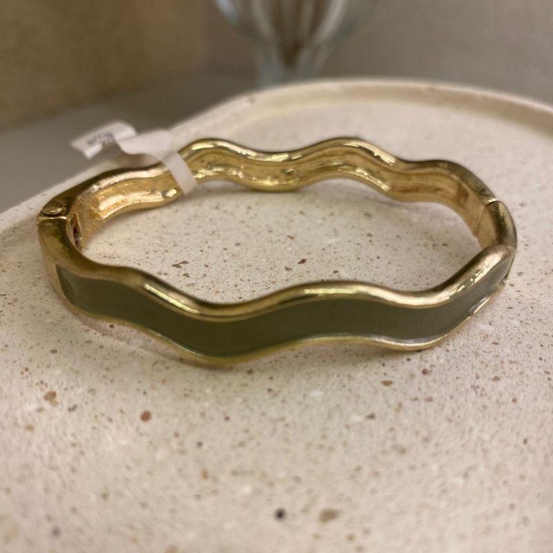 Bracelete com resina colors