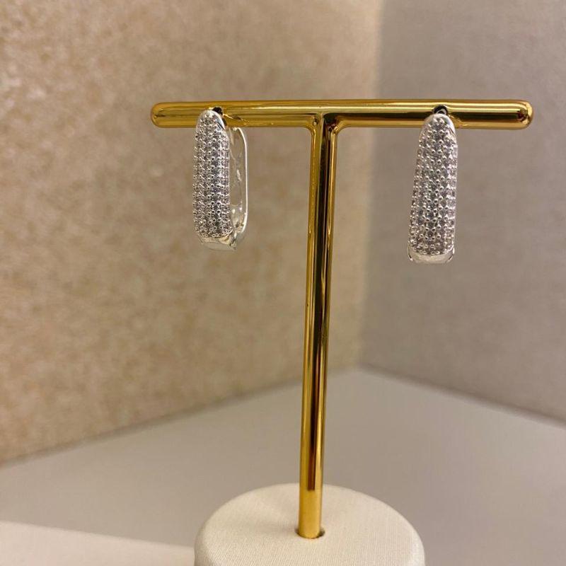 Brinco Maria Júlia G