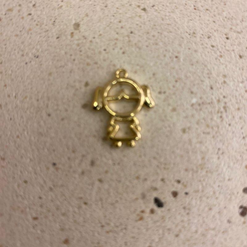 Pingente menina liso