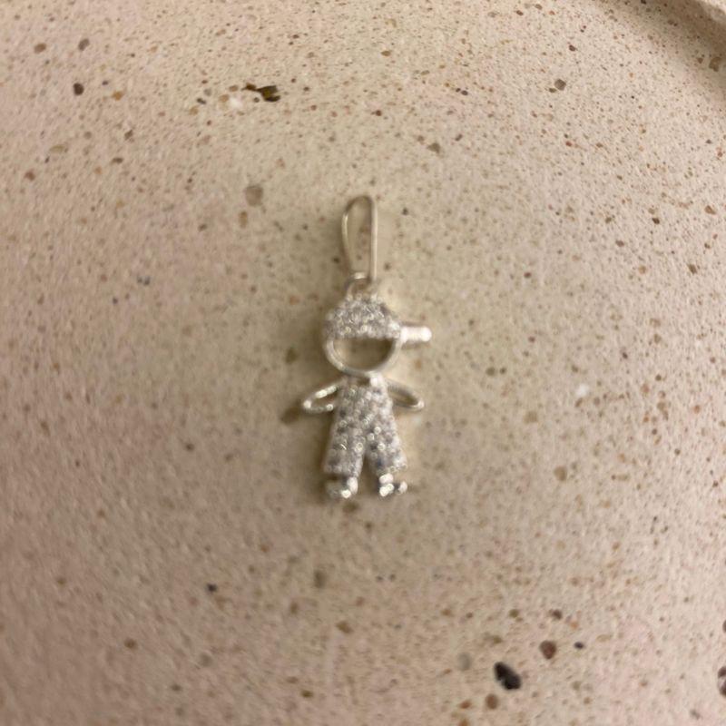 Pingente menino cravejada cristal medio Prata